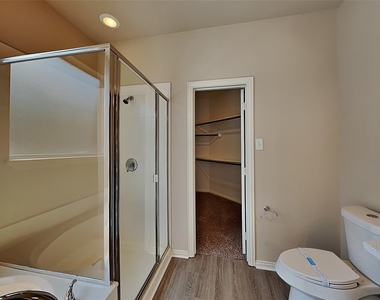 11800 Porcupine Drive - Photo Thumbnail 10