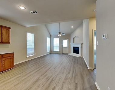 11800 Porcupine Drive - Photo Thumbnail 3