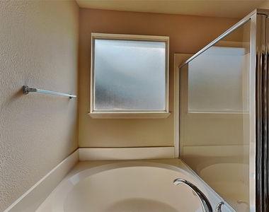 11800 Porcupine Drive - Photo Thumbnail 9