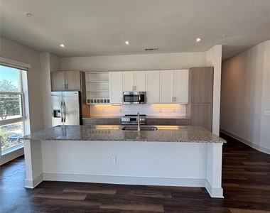 6303 Frisco Square Boulevard - Photo Thumbnail 3