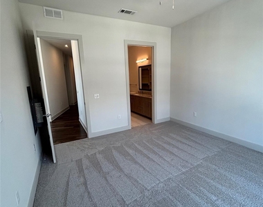 6303 Frisco Square Boulevard - Photo Thumbnail 9