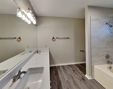 2613 Forestview Drive - Photo Thumbnail 9