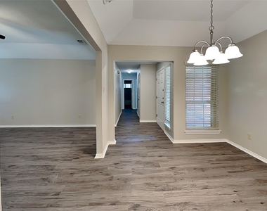 2613 Forestview Drive - Photo Thumbnail 5