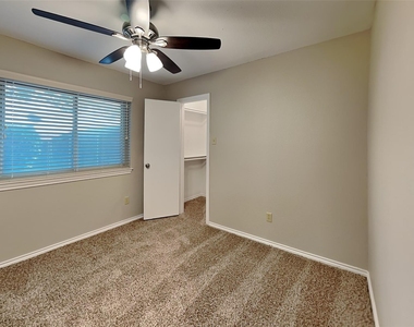 2613 Forestview Drive - Photo Thumbnail 10