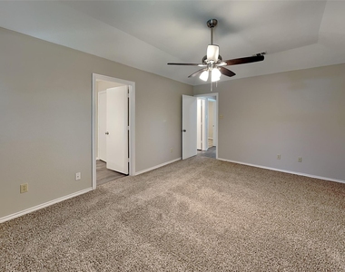 2613 Forestview Drive - Photo Thumbnail 6