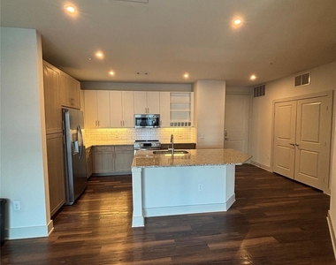 6303 Frisco Square Boulevard - Photo Thumbnail 7