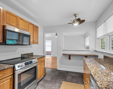 4231 Mantle Court - Photo Thumbnail 6