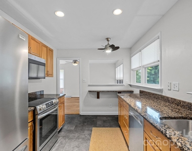 4231 Mantle Court - Photo Thumbnail 5