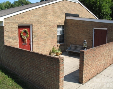 1306 Lomax Avenue - Photo Thumbnail 1