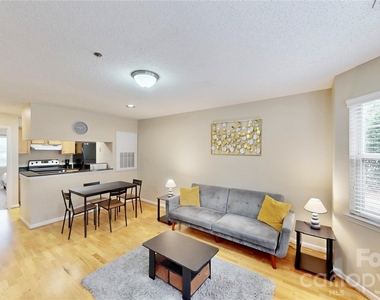 424 Mather Green Avenue - Photo Thumbnail 5