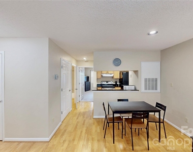 424 Mather Green Avenue - Photo Thumbnail 7