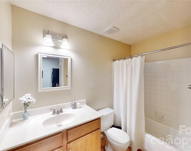 424 Mather Green Avenue - Photo Thumbnail 15
