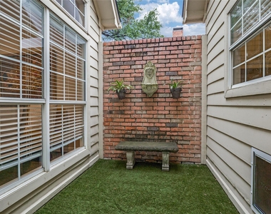 5604 Encore Drive - Photo Thumbnail 18