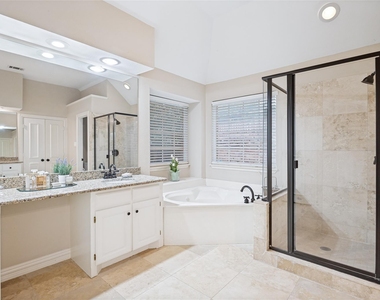 5604 Encore Drive - Photo Thumbnail 16