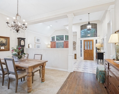 5604 Encore Drive - Photo Thumbnail 4