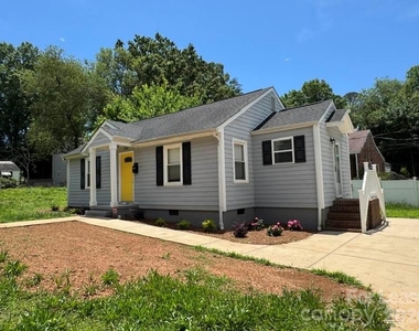 2401 Roslyn Avenue - Photo Thumbnail 15