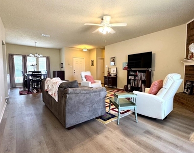 5512 Vineyard Lane - Photo Thumbnail 2
