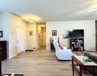 5512 Vineyard Lane - Photo Thumbnail 4