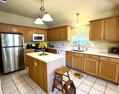 5512 Vineyard Lane - Photo Thumbnail 19