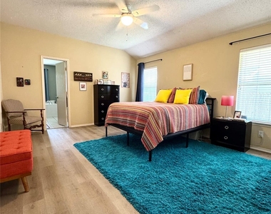 5512 Vineyard Lane - Photo Thumbnail 7