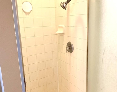 5512 Vineyard Lane - Photo Thumbnail 11