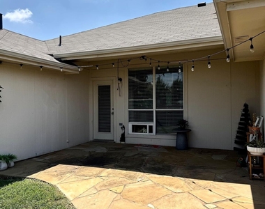 5512 Vineyard Lane - Photo Thumbnail 25