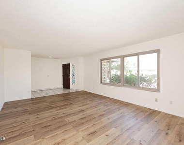 8311 E Via De Sereno -- - Photo Thumbnail 3