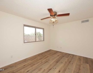 8311 E Via De Sereno -- - Photo Thumbnail 11