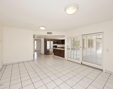 8311 E Via De Sereno -- - Photo Thumbnail 10