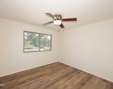 8311 E Via De Sereno -- - Photo Thumbnail 13