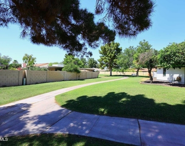 8311 E Via De Sereno -- - Photo Thumbnail 28