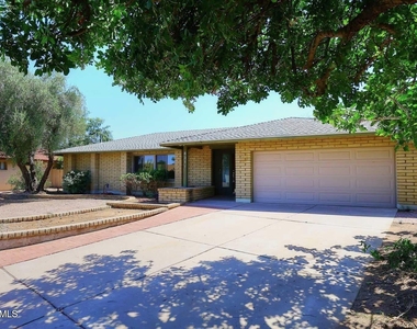 8311 E Via De Sereno -- - Photo Thumbnail 1