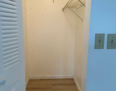1937 Ne 15th Avenue - Photo Thumbnail 4