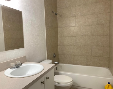 431 Executive Center Drive - Photo Thumbnail 5