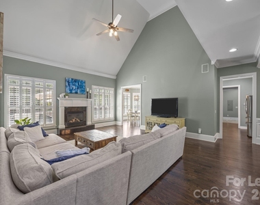 107 Spears Creek Drive - Photo Thumbnail 6