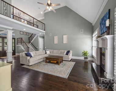 107 Spears Creek Drive - Photo Thumbnail 5