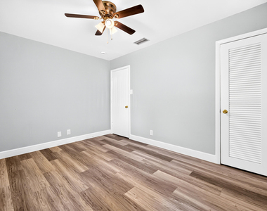 1150 Nw 72nd Terrace - Photo Thumbnail 26