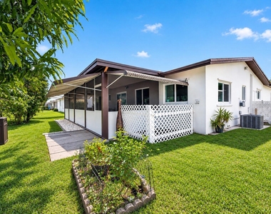 1150 Nw 72nd Terrace - Photo Thumbnail 39