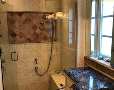 251 Oleander Avenue - Photo Thumbnail 6