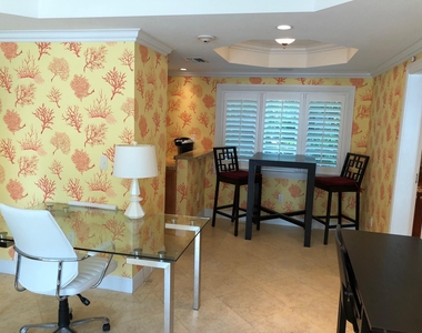 251 Oleander Avenue - Photo Thumbnail 2