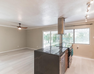 3117 San Diego Drive - Photo Thumbnail 8