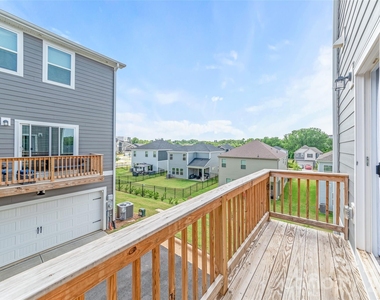 7136 Bryce Avenue - Photo Thumbnail 28