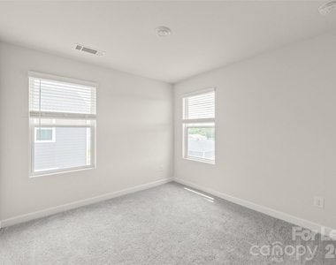 7136 Bryce Avenue - Photo Thumbnail 23