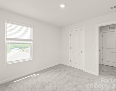 7136 Bryce Avenue - Photo Thumbnail 24