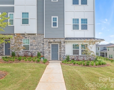 7136 Bryce Avenue - Photo Thumbnail 3