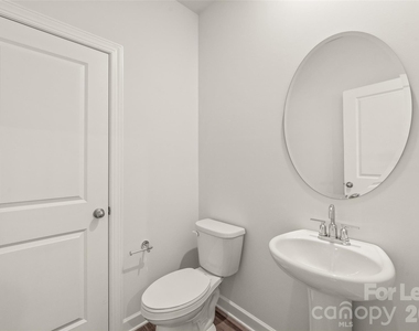 7136 Bryce Avenue - Photo Thumbnail 15