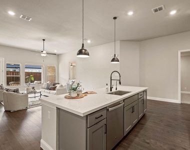 2501 Bedford Road - Photo Thumbnail 18