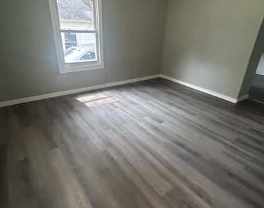 1812 Wilson W Lee Boulevard - Photo Thumbnail 1