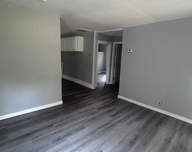 1812 Wilson W Lee Boulevard - Photo Thumbnail 2
