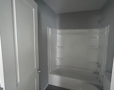 1812 Wilson W Lee Boulevard - Photo Thumbnail 6
